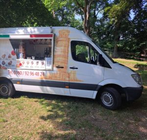 Eiswagen kommt ins Wildgehege Herborn